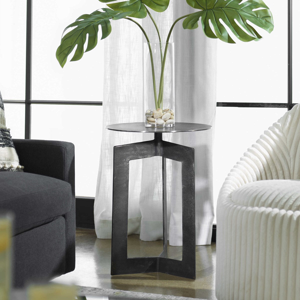 Deltoid Accent Table | BeBoldFurniture