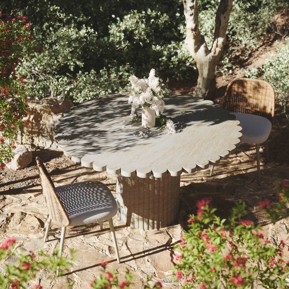 Blossom Washed Travertine Finish Indoor / Outdoor 54" Round Dining Table | BeBoldFurniture